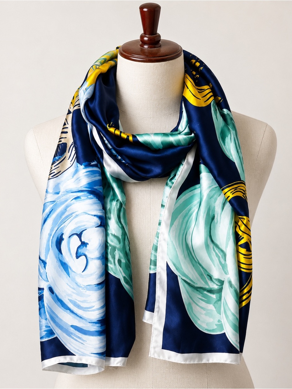 The Eva Scarf by Youzey